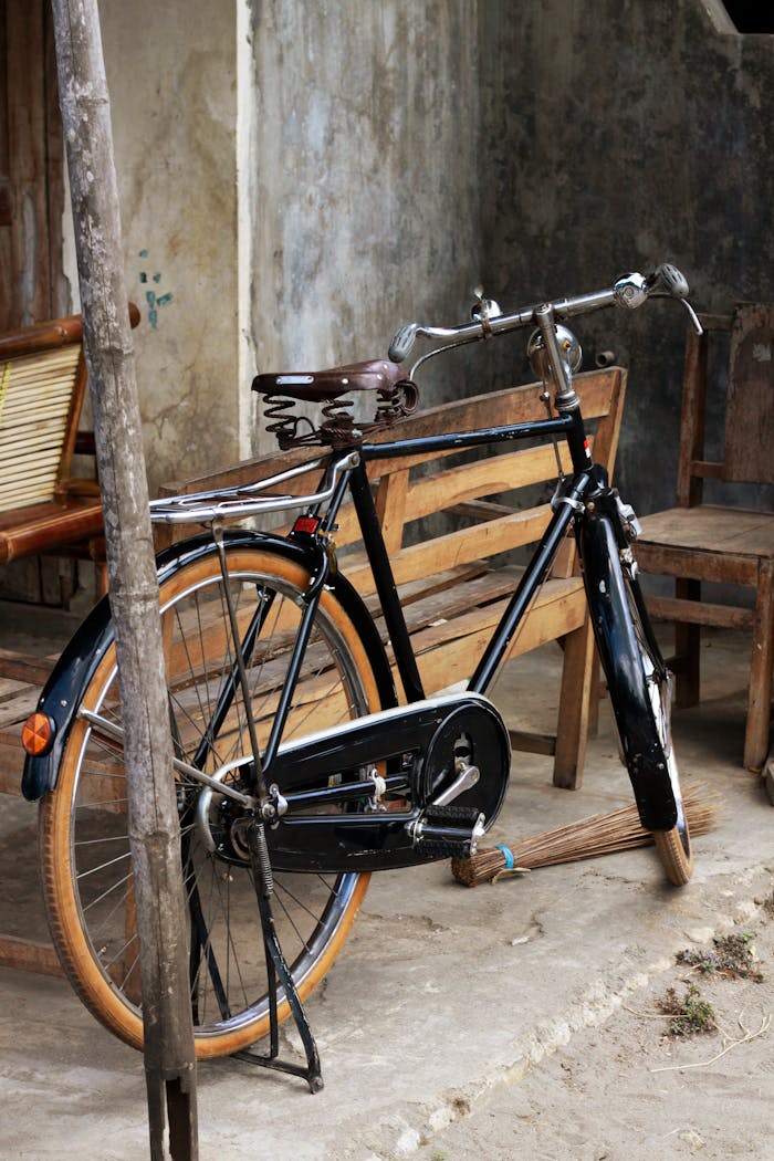 Vintage Bicycle – Retro Metro